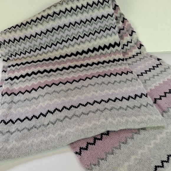 Halogen Cashmere Chevron Print Long Scarf / Wrap - Picture 2 of 7